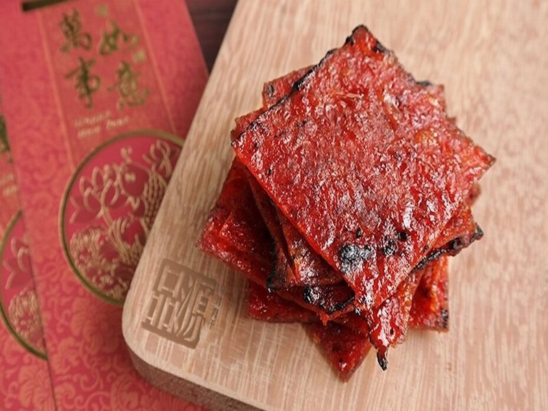 Thịt khô Bak Kwa được chế biến từ thịt thỏ, gà hoặc heo